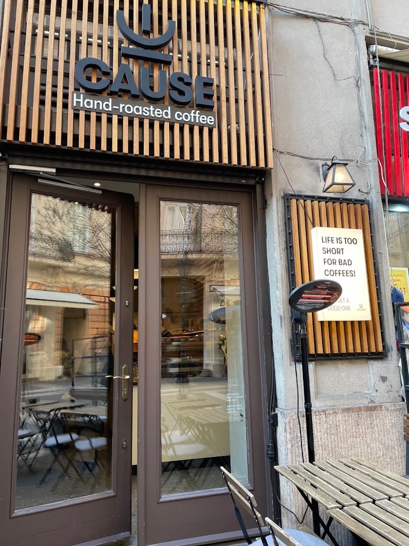 SALT Bakery X CAUSE specialty coffee shop in Budapest - photo 11