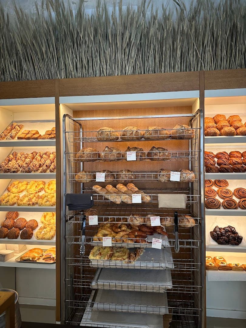 SALT Bakery X CAUSE - specialty coffee shop in V. kerület