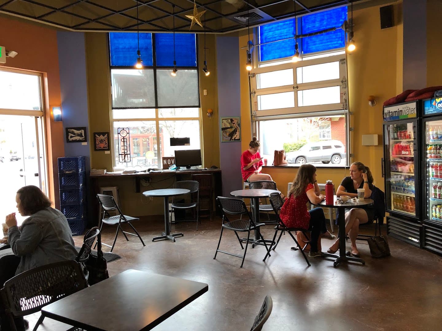 Fluid Coffee Bar - specialty coffee shop in North Capitol Hill