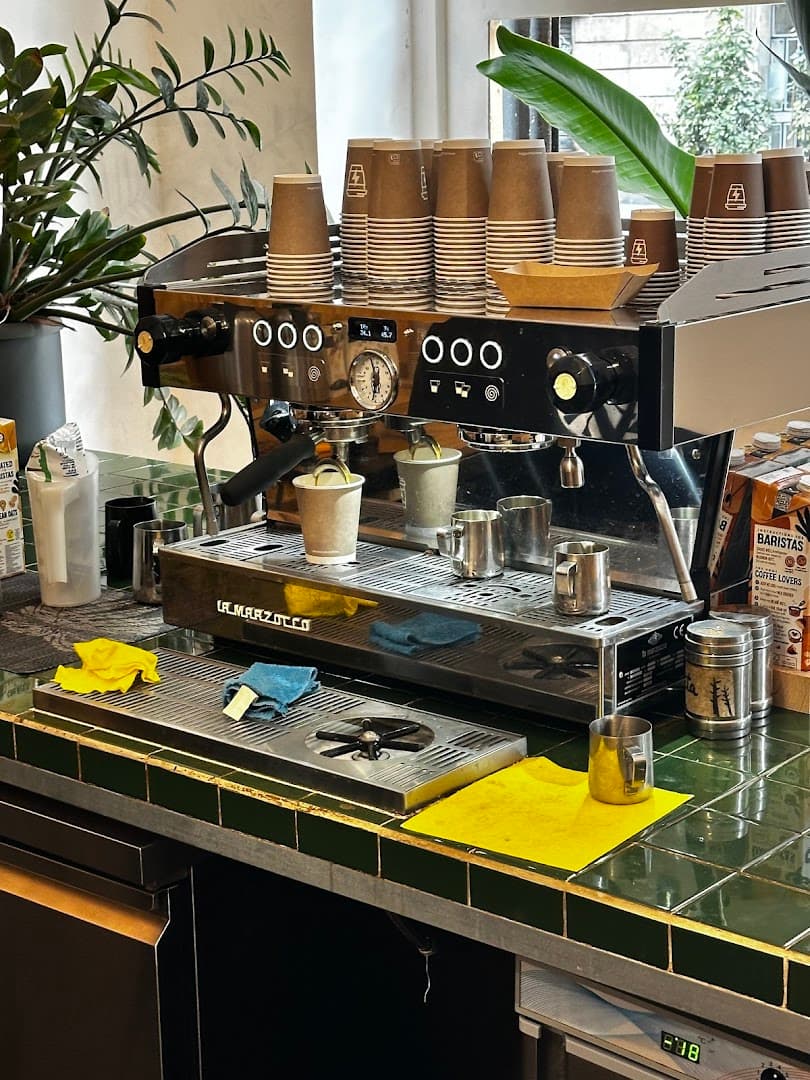 Syra Coffee specialty coffee shop in Barcelona - photo 12