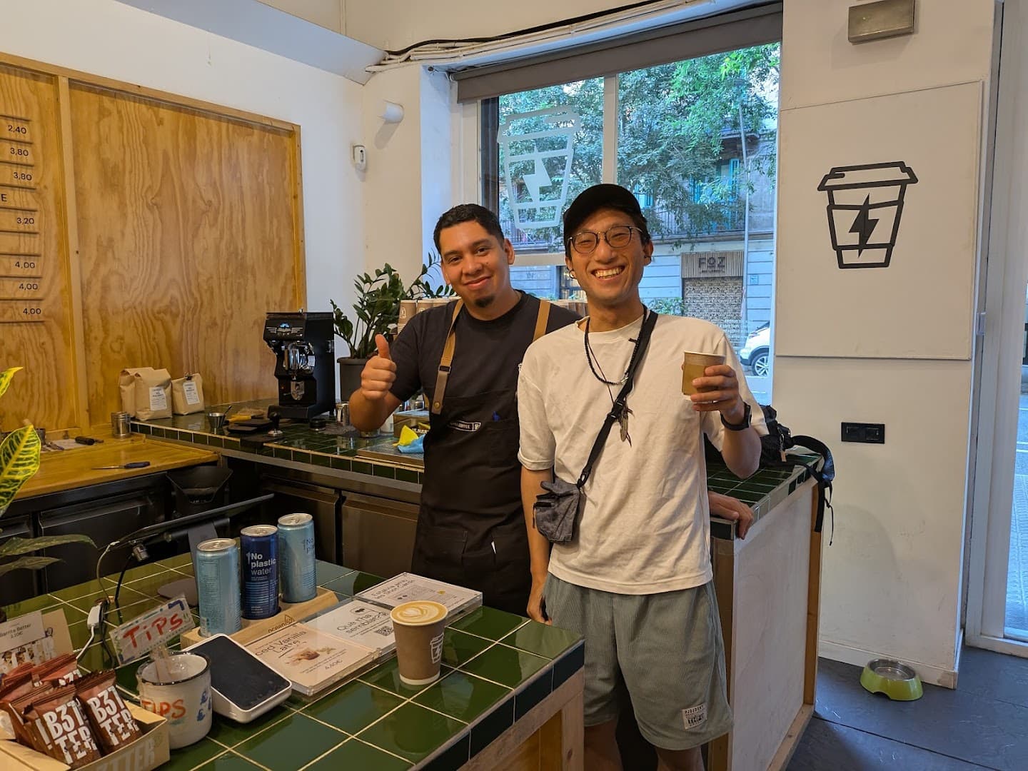Syra Coffee specialty coffee shop in Barcelona - photo 5