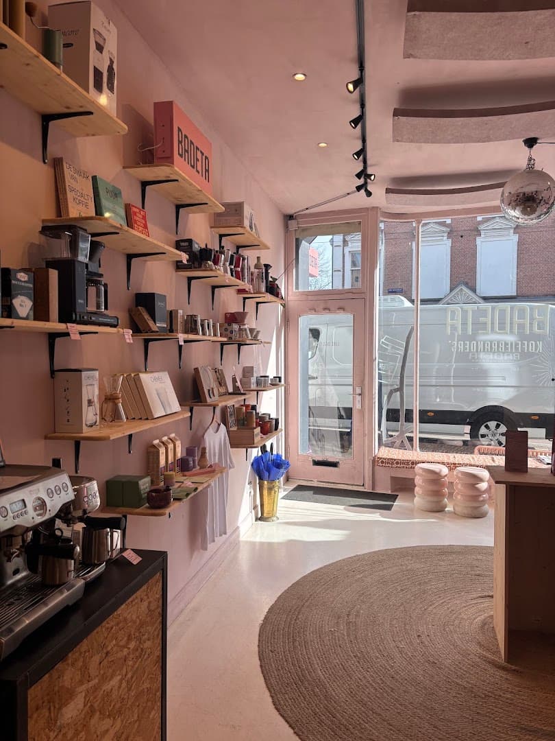 Badeta Coffee Roasters Van Wou/ Albert Cuyp Market specialty coffee shop in Amsterdam - photo 5