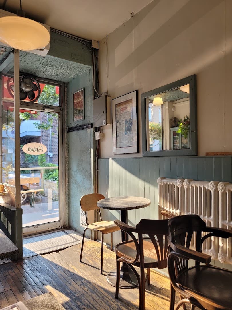 Ferlucci Coffee Shop — specialty coffee in Montreal