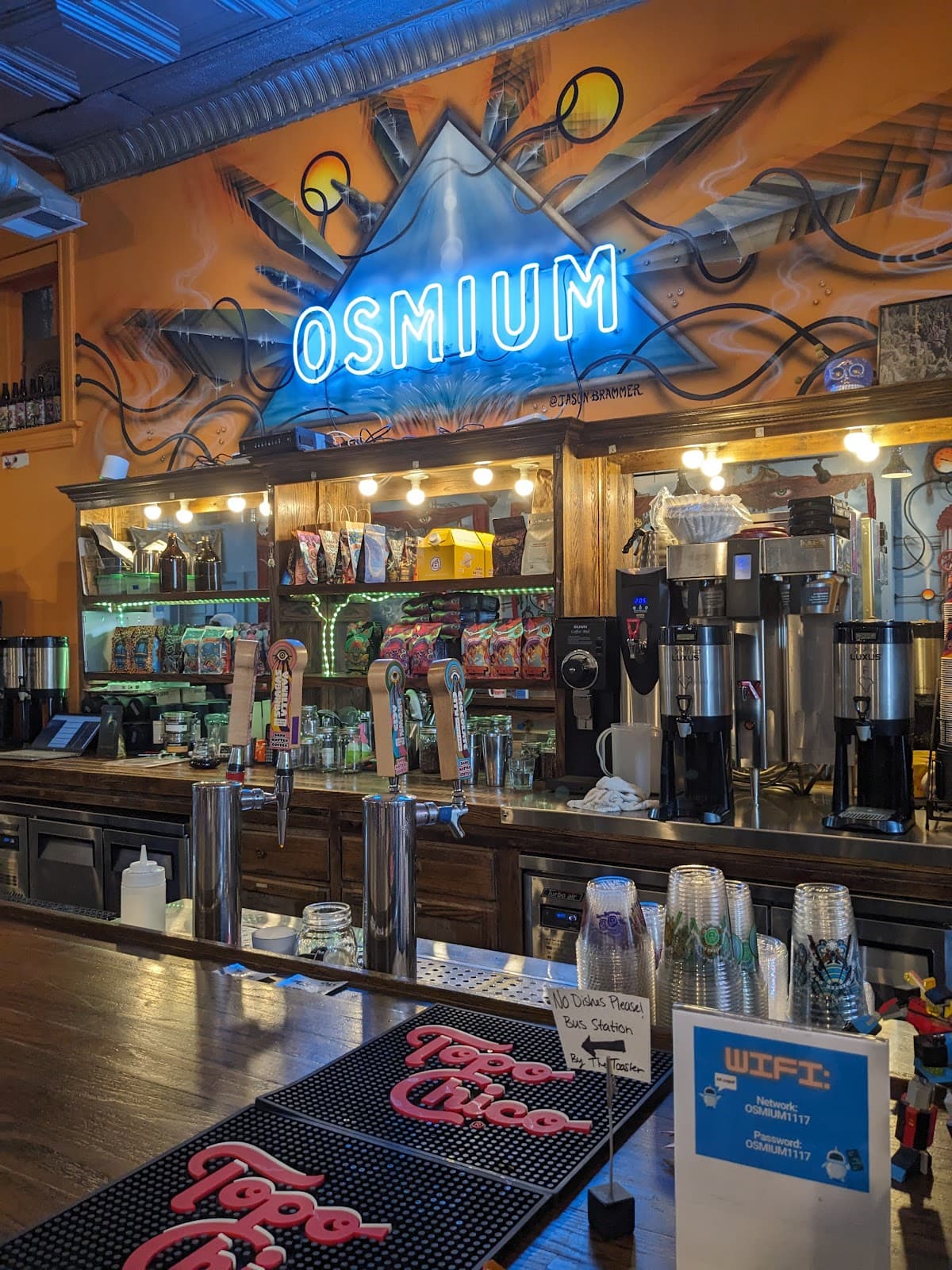 Dark Matter Coffee - Osmium Coffee Bar - specialty coffee shop in Lake View East