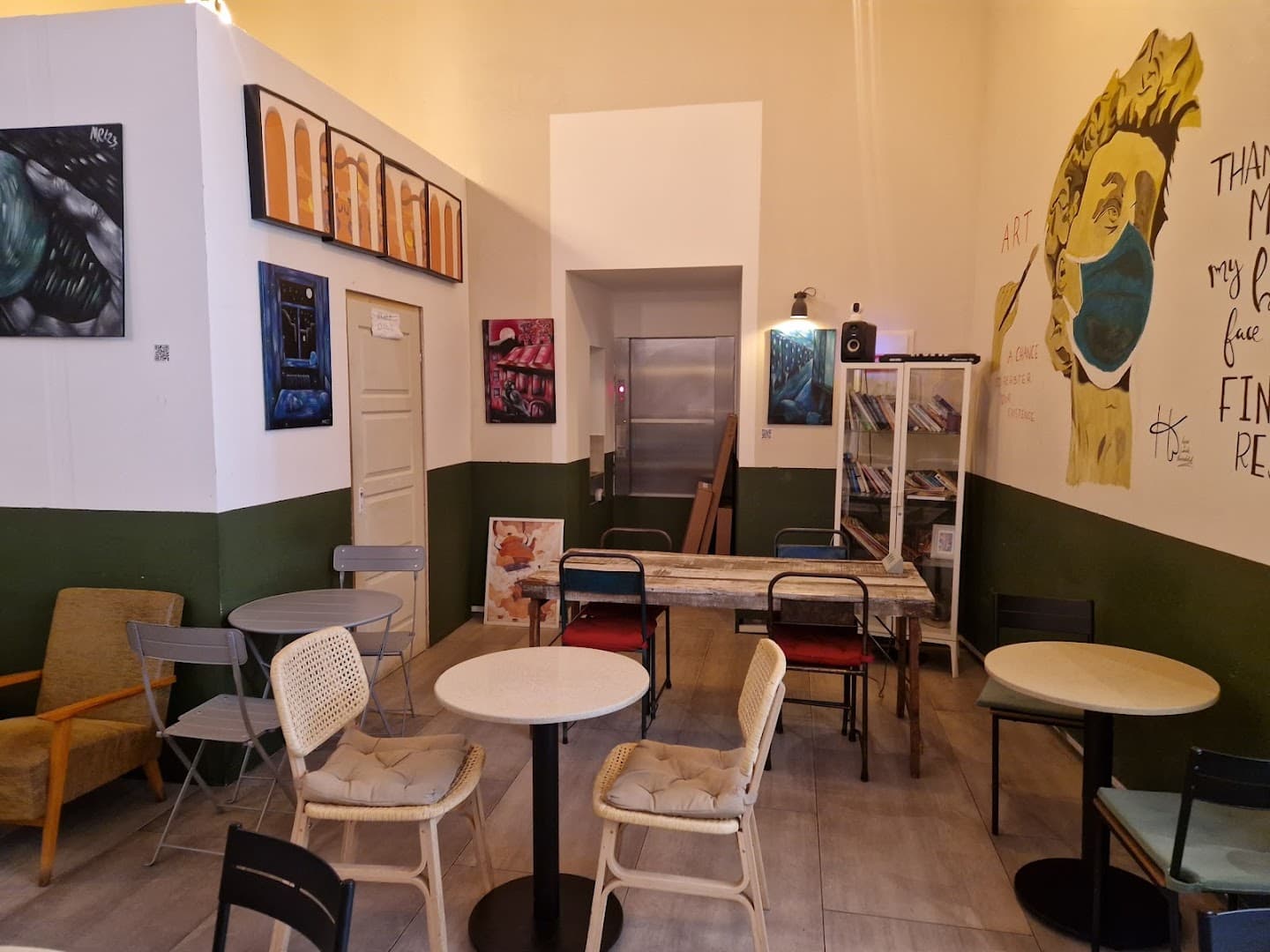 Kern Collective Coffee specialty coffee shop in Budapest - photo 6