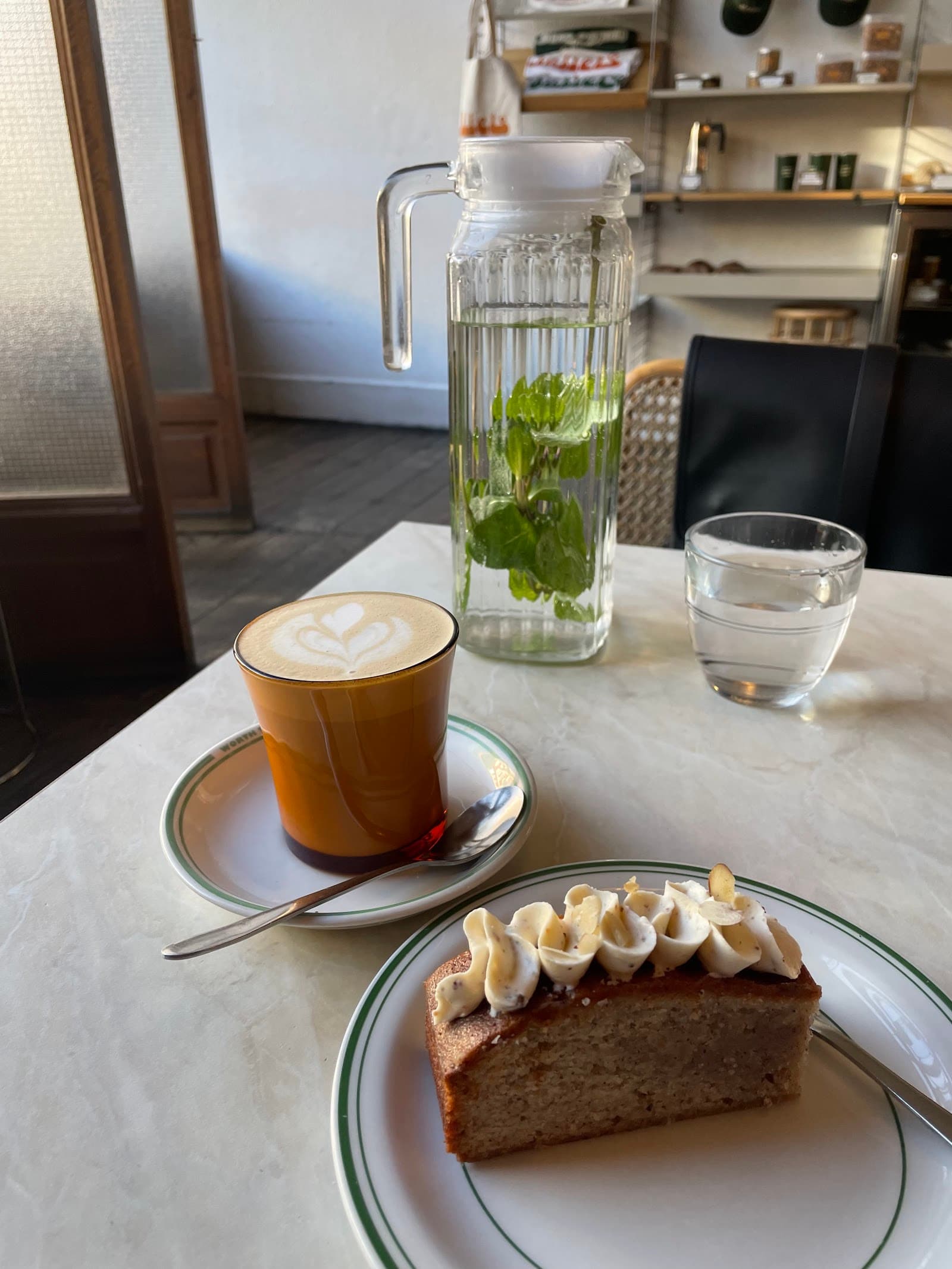 Juliet’s Quality Foods specialty coffee shop in London - photo 8