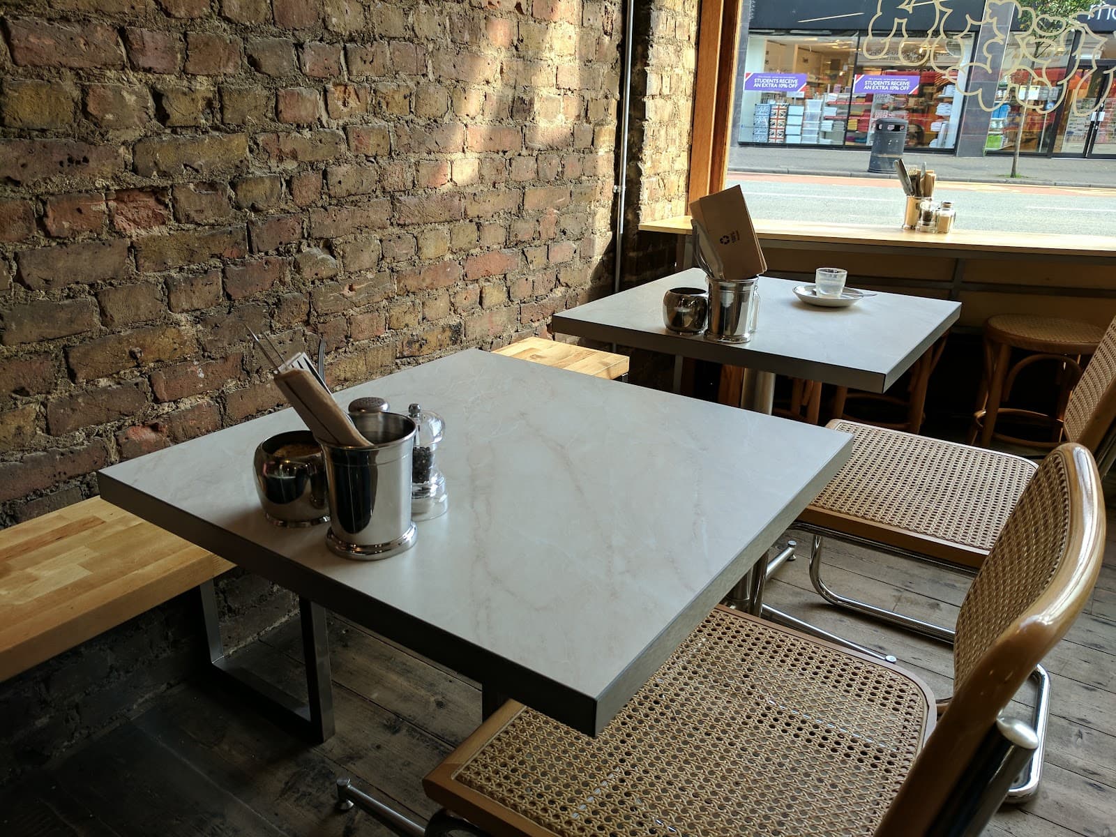 Juliet’s Quality Foods specialty coffee shop in London - photo 10