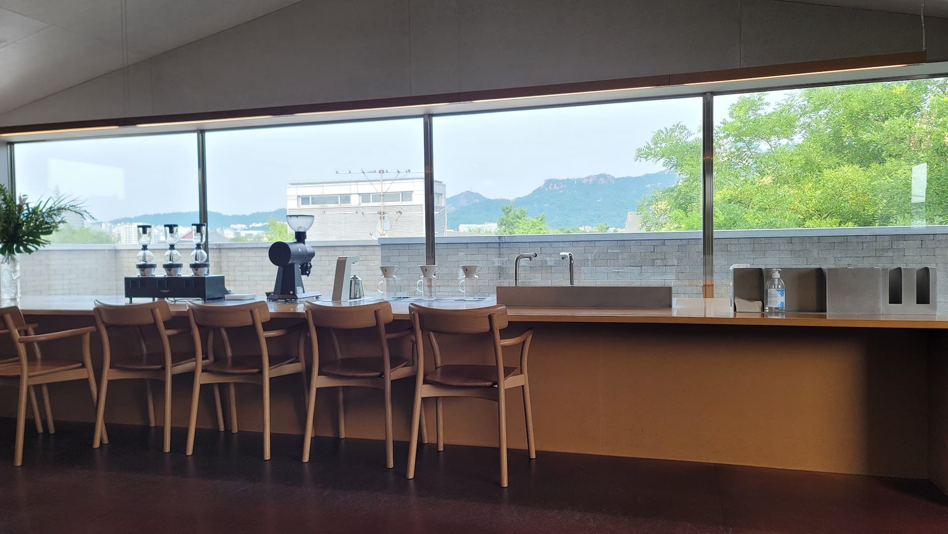 Blue Bottle Samcheong Cafe - specialty coffee shop in Seoul